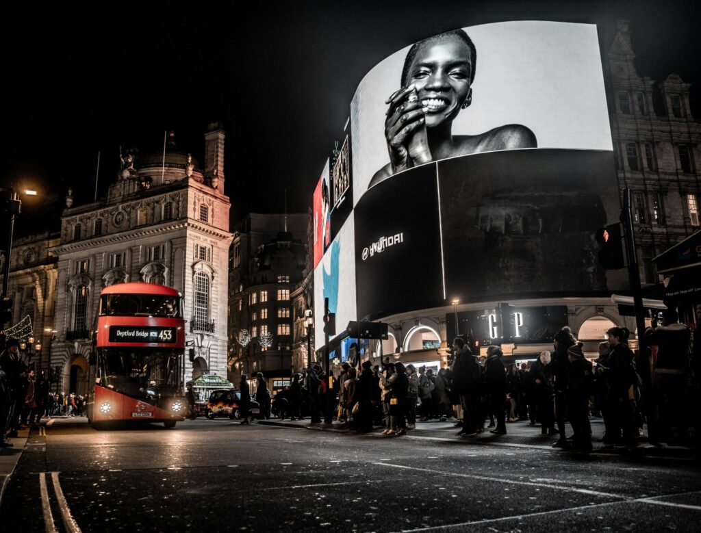 Innovative Outdoor Advertising in London - FYI Media - Piccadilly Circus in London